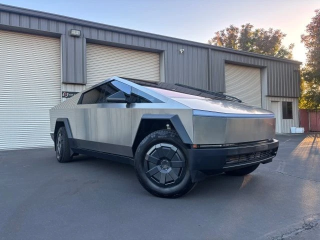 2025 Tesla Cybertruck - Image 2 of 15