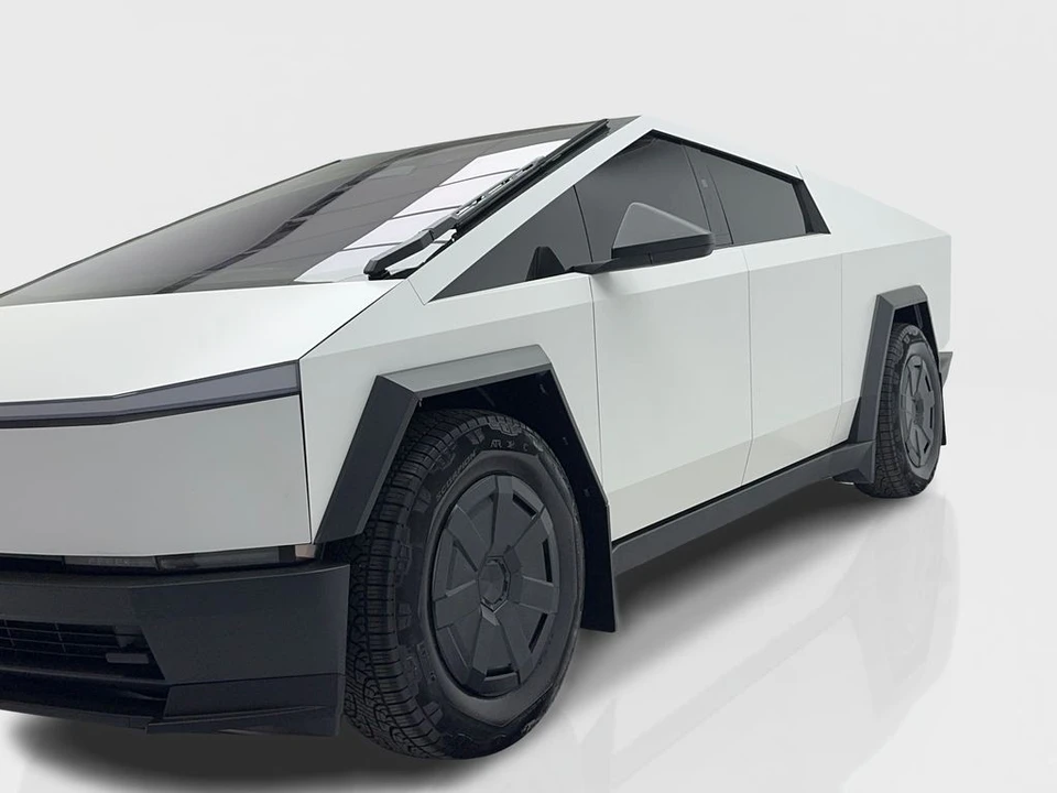 2025 Tesla Cybertruck - Image 4 of 21