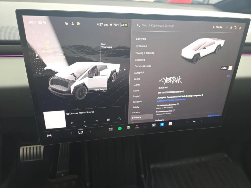 2025 Tesla Cybertruck - Image 8 of 10