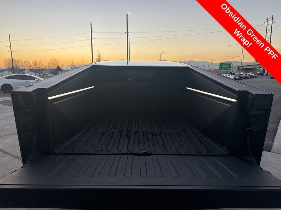 2025 Tesla Cybertruck - Image 17 of 21