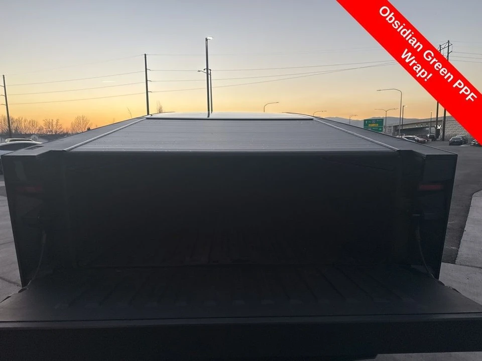 2025 Tesla Cybertruck - Image 18 of 21