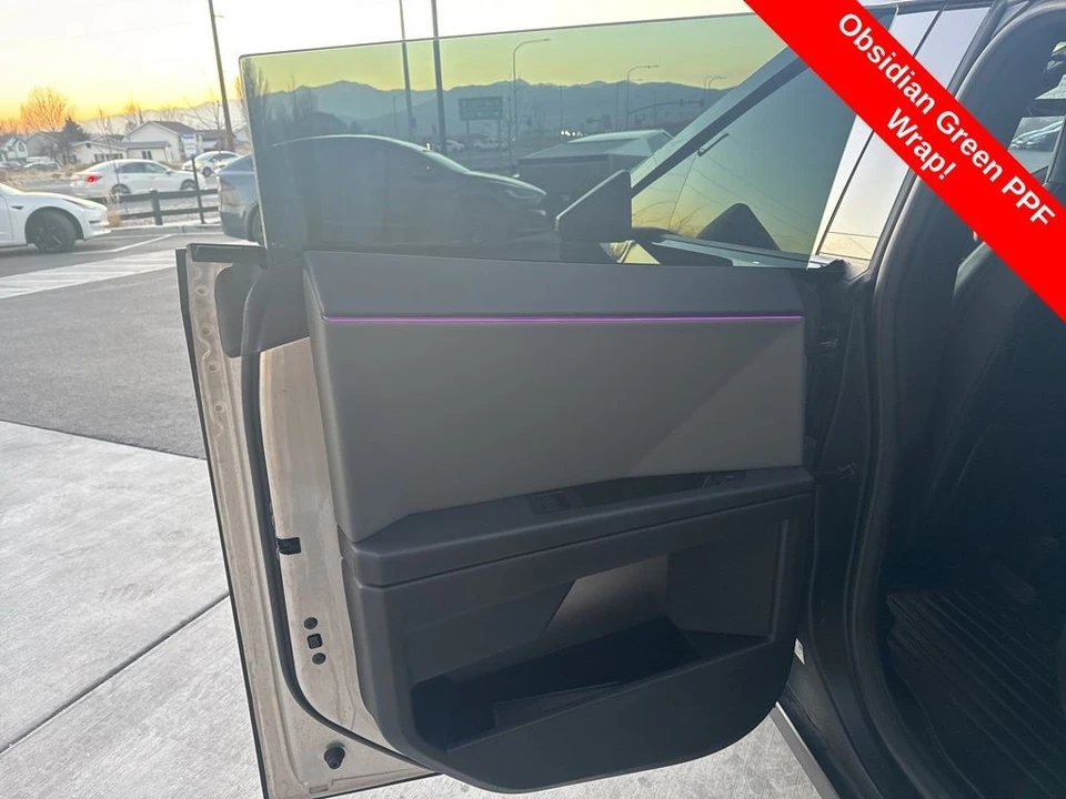 2025 Tesla Cybertruck - Image 14 of 21