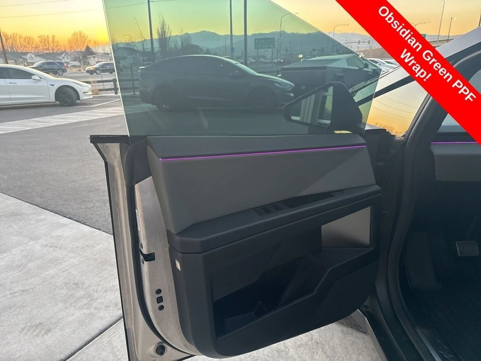 2025 Tesla Cybertruck - Image 11 of 21