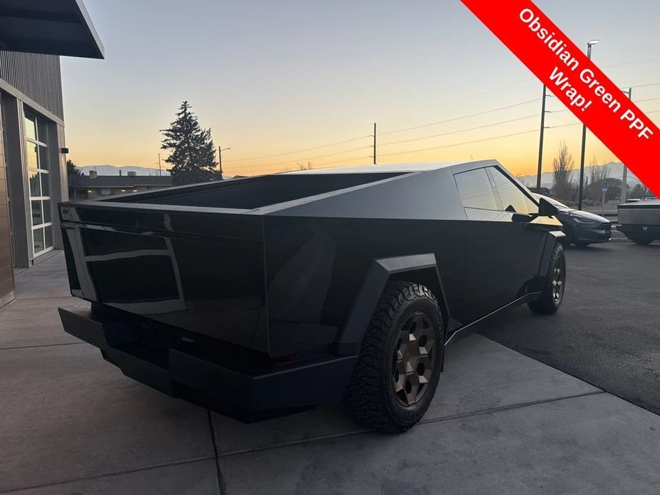 2025 Tesla Cybertruck - Image 8 of 21