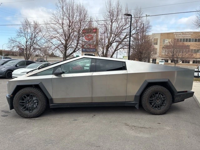 2025 Tesla Cybertruck - Image 4 of 21