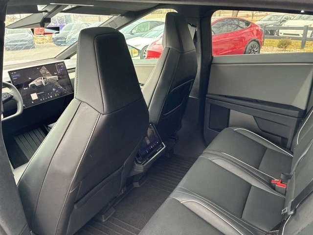 2025 Tesla Cybertruck - Image 14 of 21