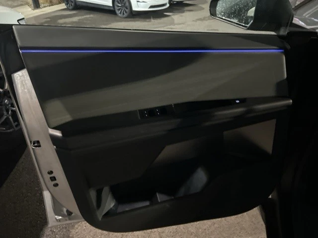 2025 Tesla Cybertruck - Image 4 of 10