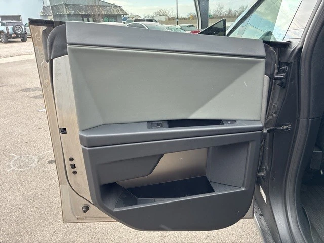 2025 Tesla Cybertruck - Image 16 of 21