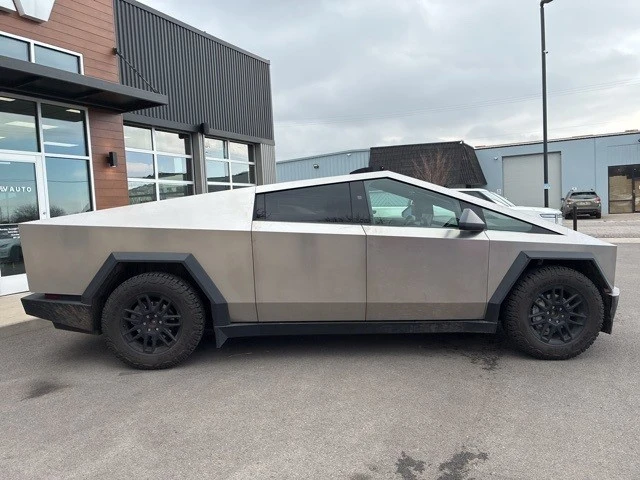 2025 Tesla Cybertruck - Image 9 of 21