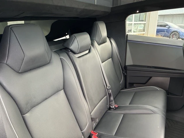 2025 Tesla Cybertruck - Image 18 of 21