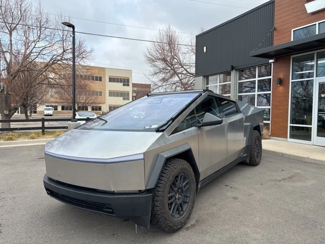 2025 Tesla Cybertruck - Image 3 of 21