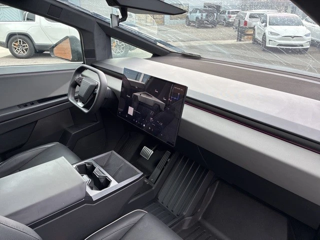 2025 Tesla Cybertruck - Image 21 of 21