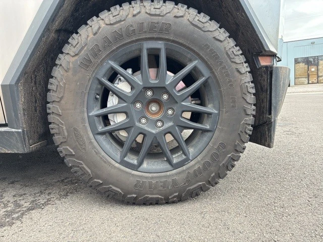 2025 Tesla Cybertruck - Image 10 of 21