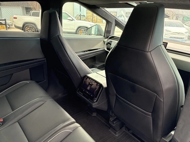2025 Tesla Cybertruck - Image 17 of 21