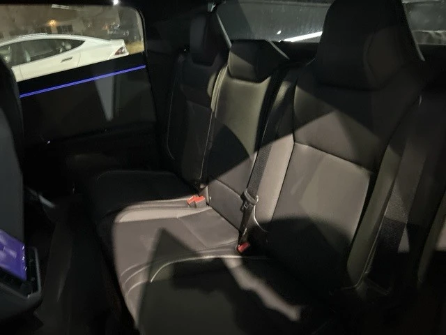 2025 Tesla Cybertruck - Image 8 of 10