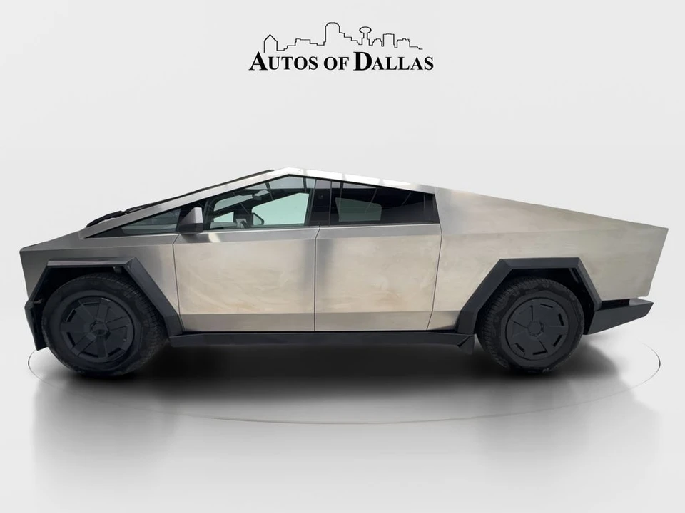 2025 Tesla Cybertruck - Image 4 of 31
