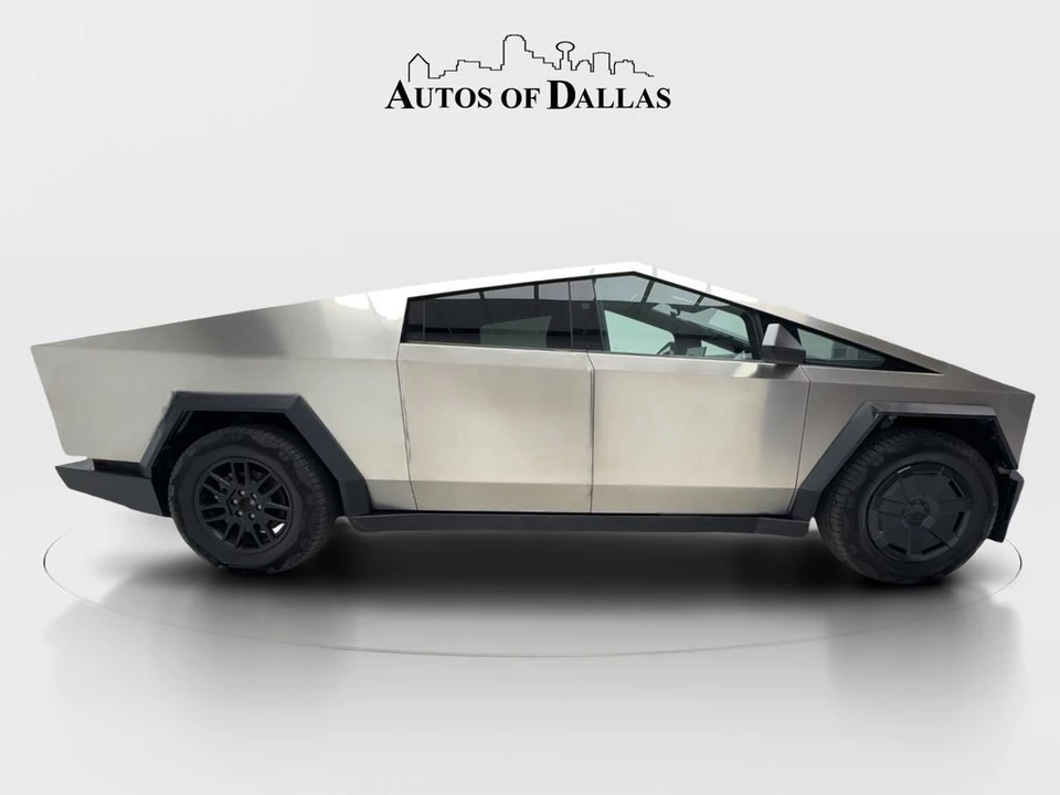 2025 Tesla Cybertruck - Image 5 of 31