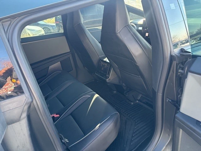 2025 Tesla Cybertruck - Image 21 of 21