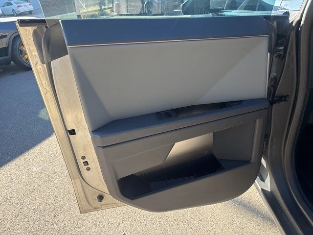 2025 Tesla Cybertruck - Image 16 of 21