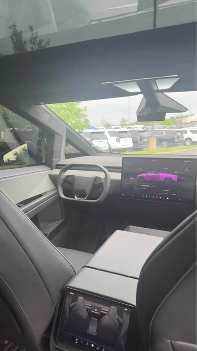 2025 Tesla Cybertruck - Image 6 of 10