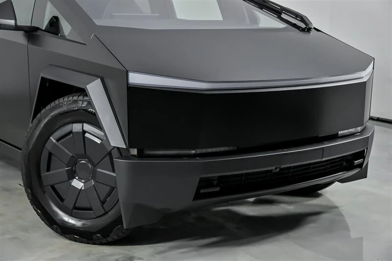 2025 Tesla Cybertruck - Image 3 of 21