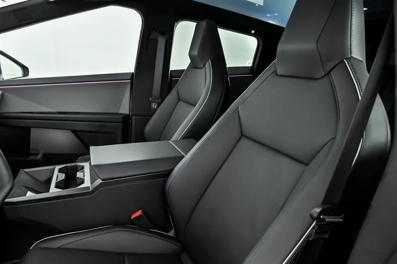 2025 Tesla Cybertruck - Image 21 of 21