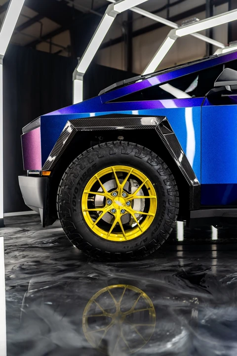 2025 Tesla Cybertruck - Image 3 of 14