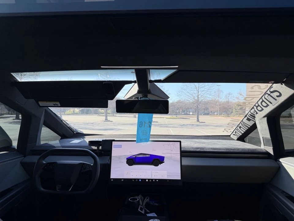 2025 Tesla Cybertruck - Image 10 of 14