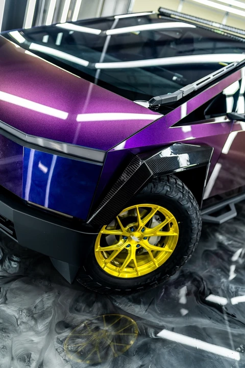 2025 Tesla Cybertruck - Image 4 of 14