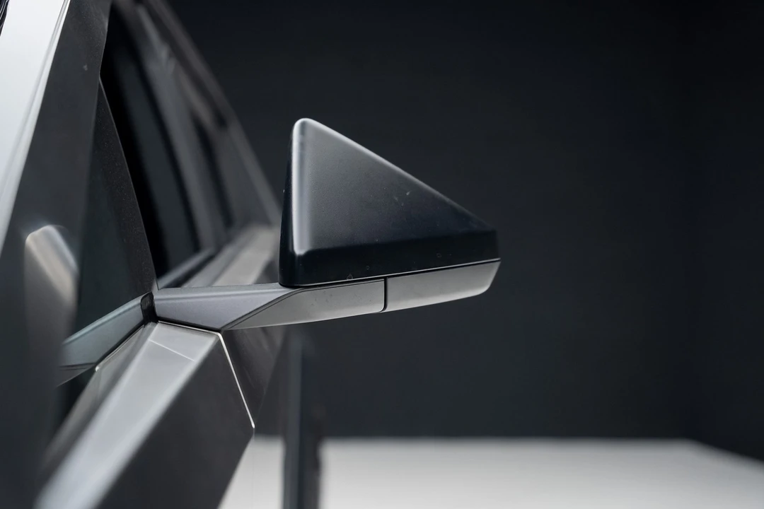 2025 Tesla Cybertruck - Image 13 of 21