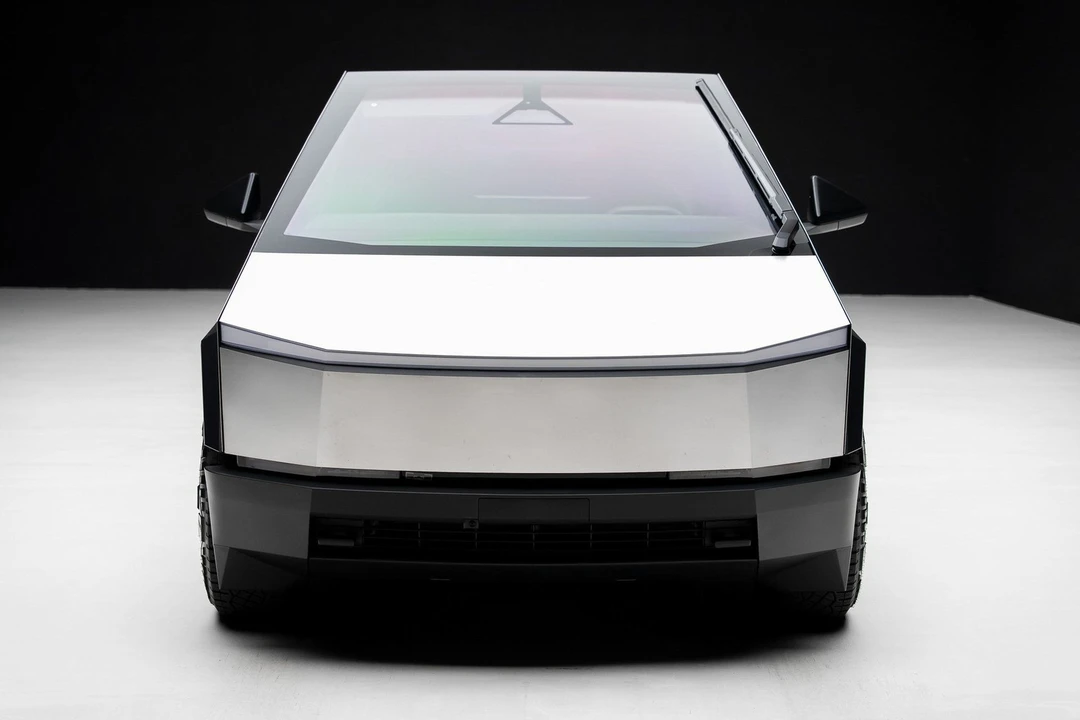 2025 Tesla Cybertruck - Image 5 of 21