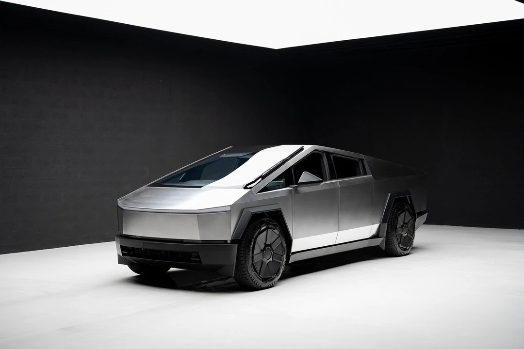 2025 Tesla Cybertruck - Image 4 of 21
