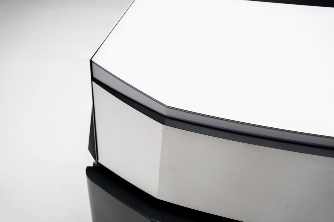 2025 Tesla Cybertruck - Image 11 of 21