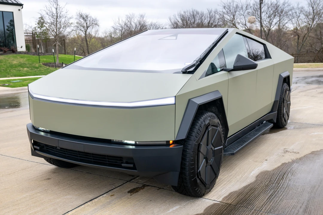2025 Tesla Cybertruck - Image 7 of 31