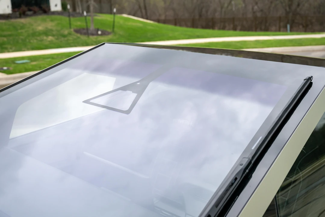 2025 Tesla Cybertruck - Image 16 of 31