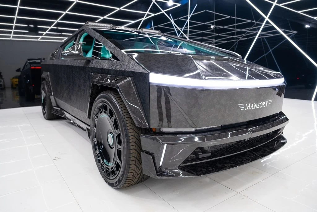 2025 Tesla Cybertruck - Image 6 of 21