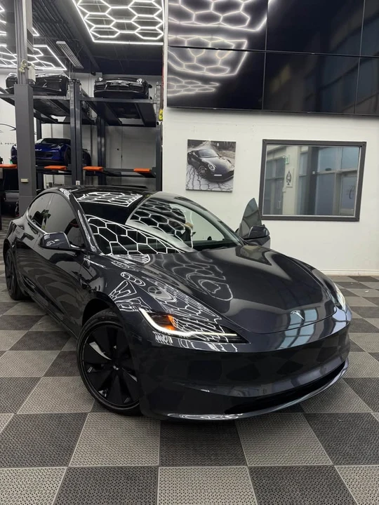 2025 Tesla Model 3 - Image 5 of 6