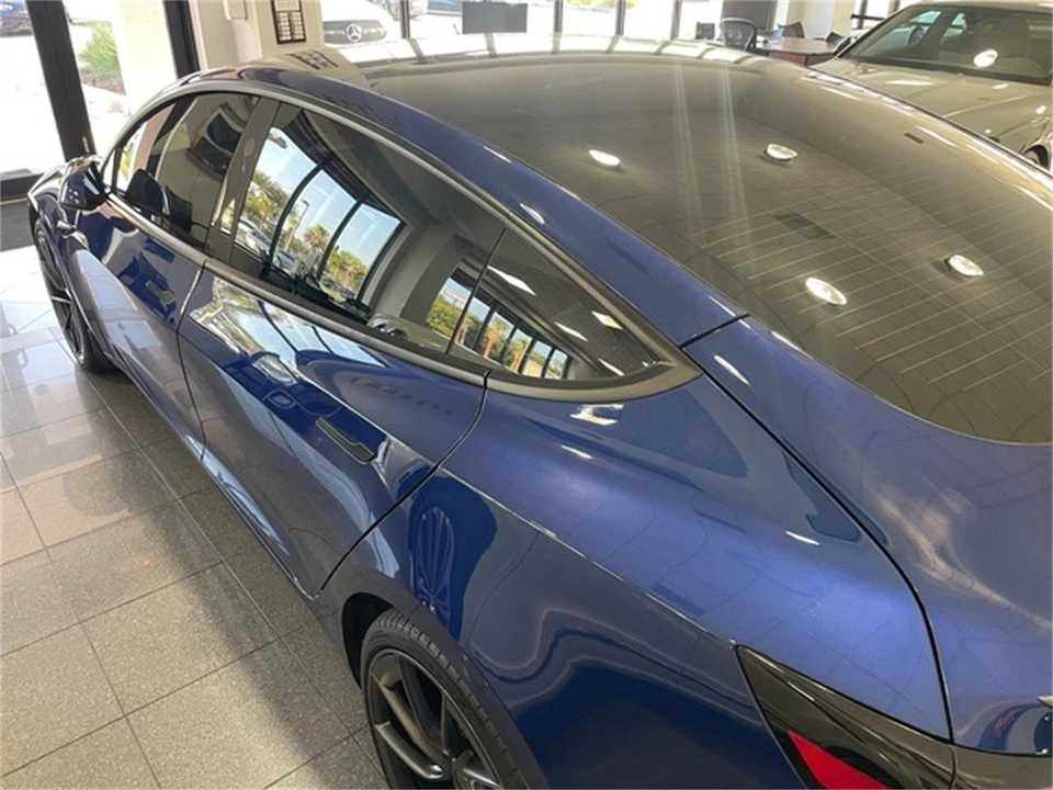 2025 Tesla Model 3 - Image 14 of 31