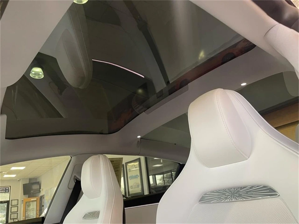 2025 Tesla Model 3 - Image 26 of 31