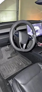 2025 Tesla Model 3 Base w/Long Range Battery Sedan 4D