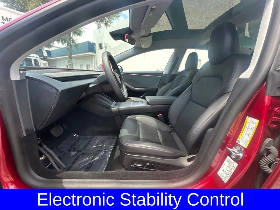 2025 Tesla Model 3 - Image 9 of 12