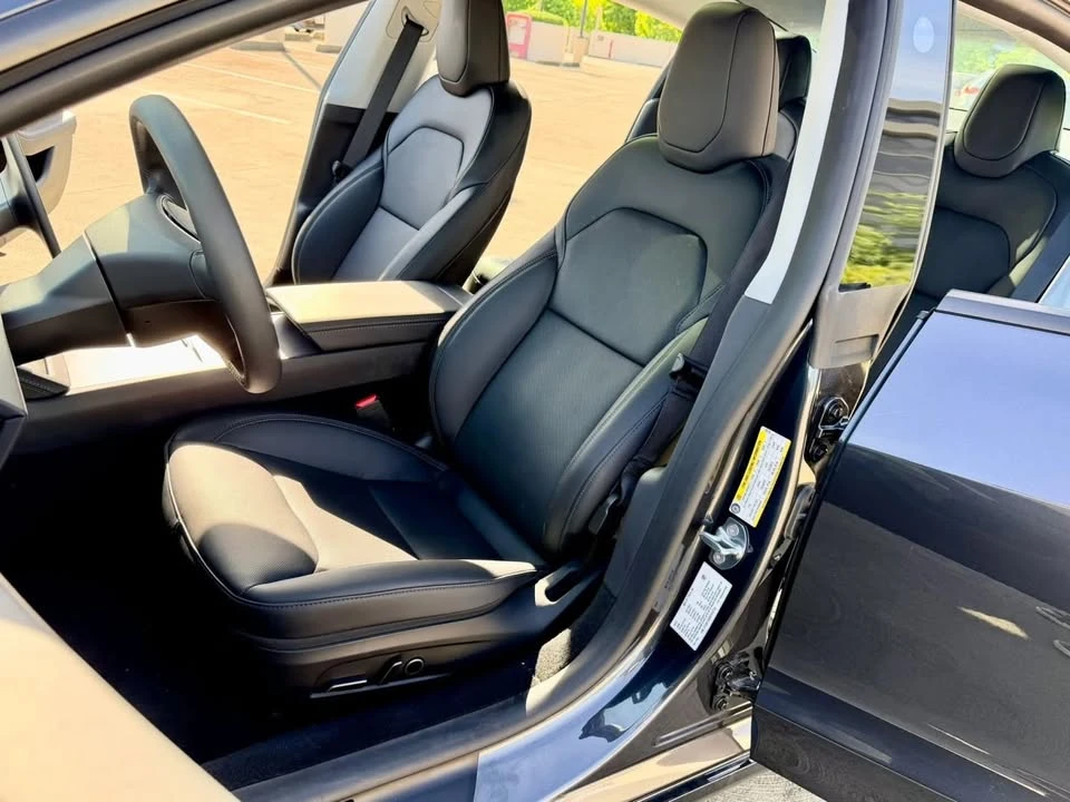2025 Tesla Model 3 - Image 9 of 20