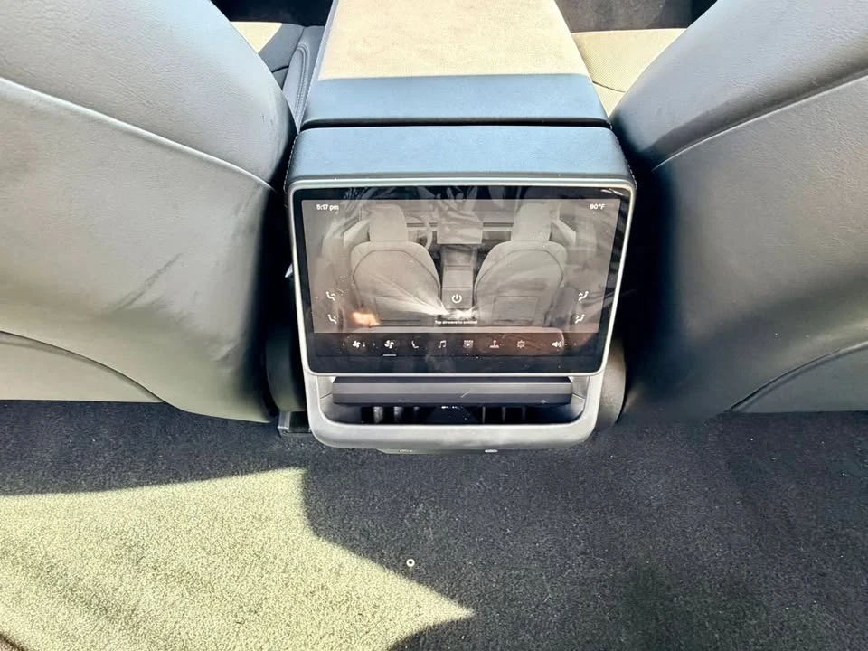 2025 Tesla Model 3 - Image 14 of 20