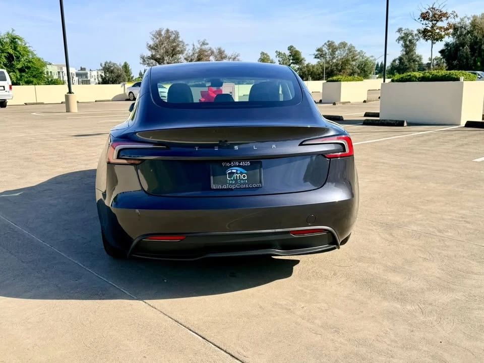 2025 Tesla Model 3 - Image 4 of 20