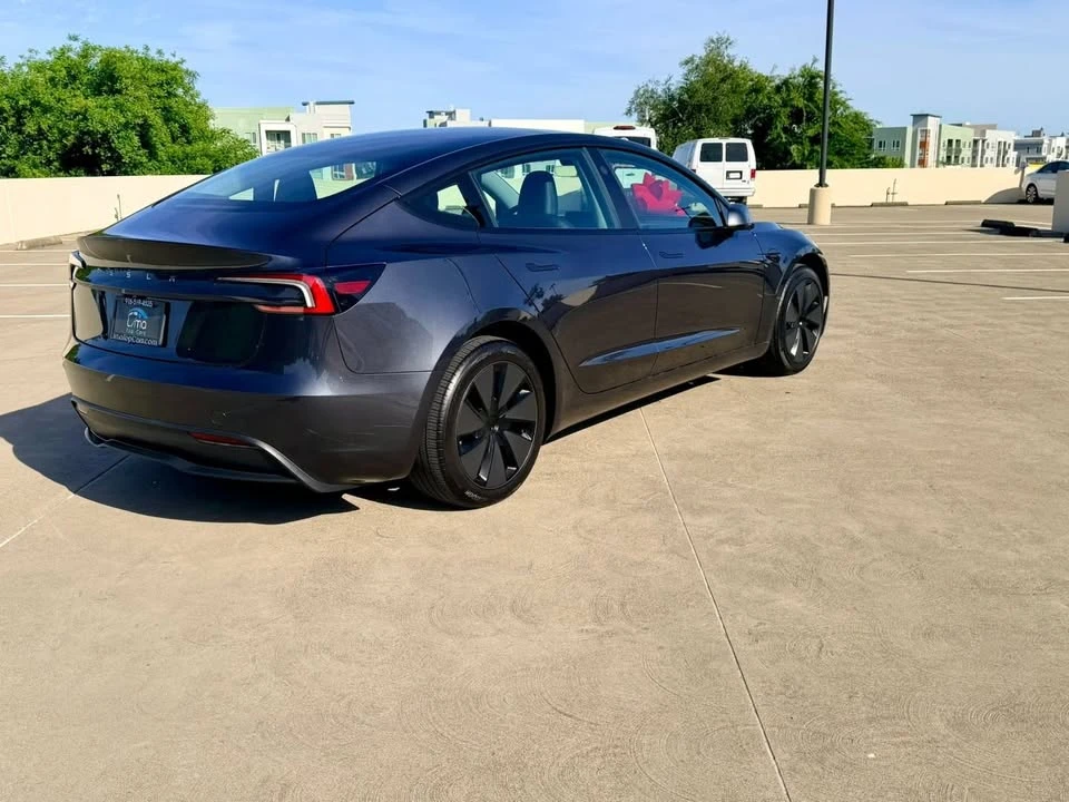 2025 Tesla Model 3 - Image 3 of 20