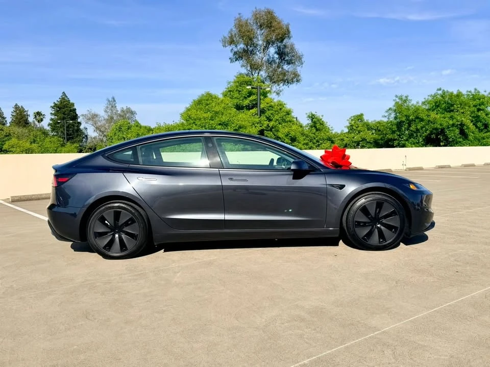 2025 Tesla Model 3 - Image 2 of 20