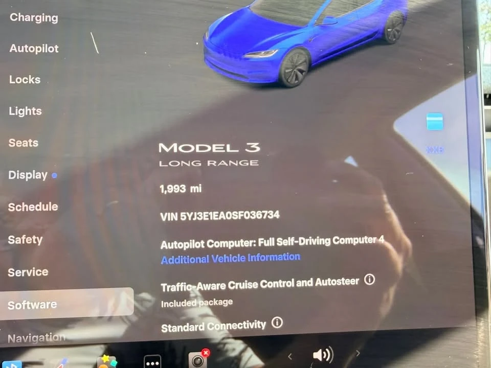 2025 Tesla Model 3 - Image 16 of 20