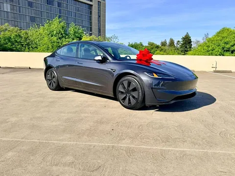 2025 Tesla Model 3 Long Range