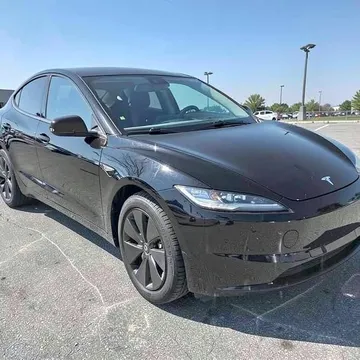 2025 Tesla Model 3 Long Range