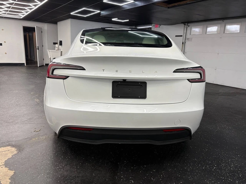 2025 Tesla Model 3 - Image 7 of 12
